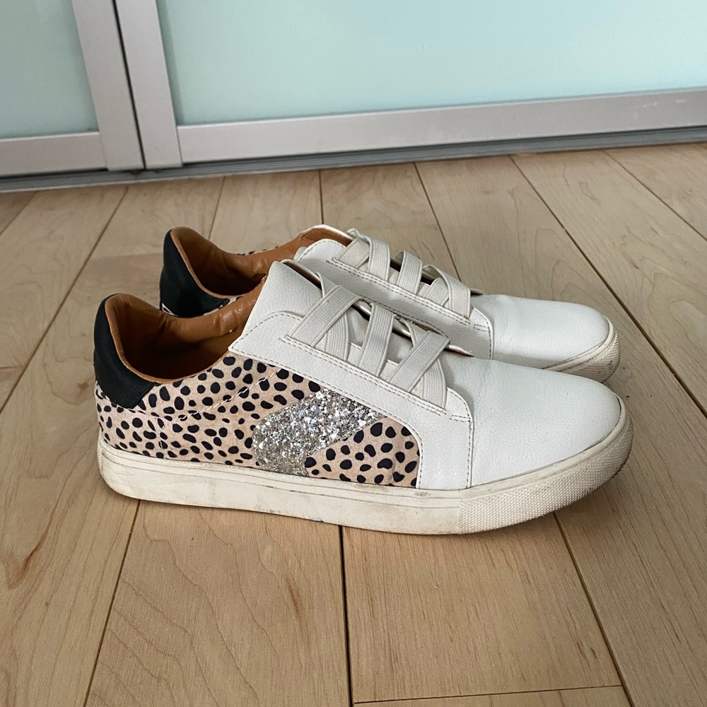 Dolce Vita Size 9 White & Leopard Print Animal Accent Casual Slip On Sneakers